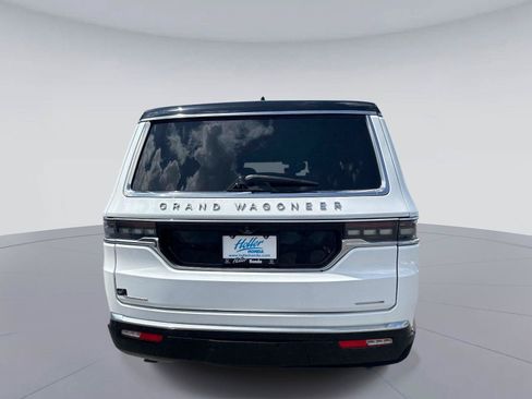Used 2023 Jeep Grand Wagoneer Series II AWD/4WD image 5