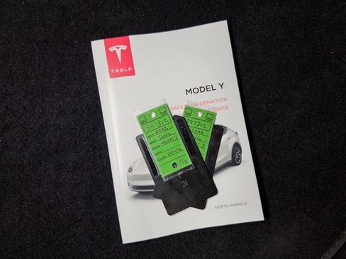 Used 2022 Tesla Model Y Performance image 23