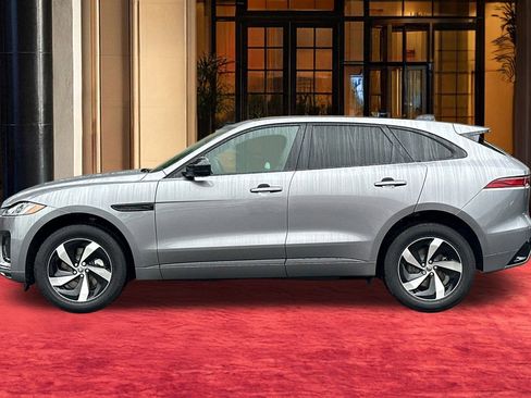 New 2025 Jaguar F-PACE R-Dynamic S image 3