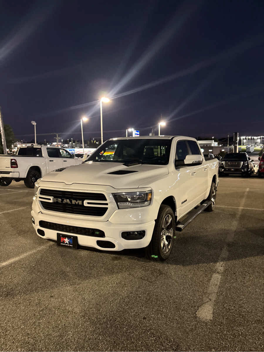 Used 2023 RAM 1500 Laramie AWD/4WD image 13