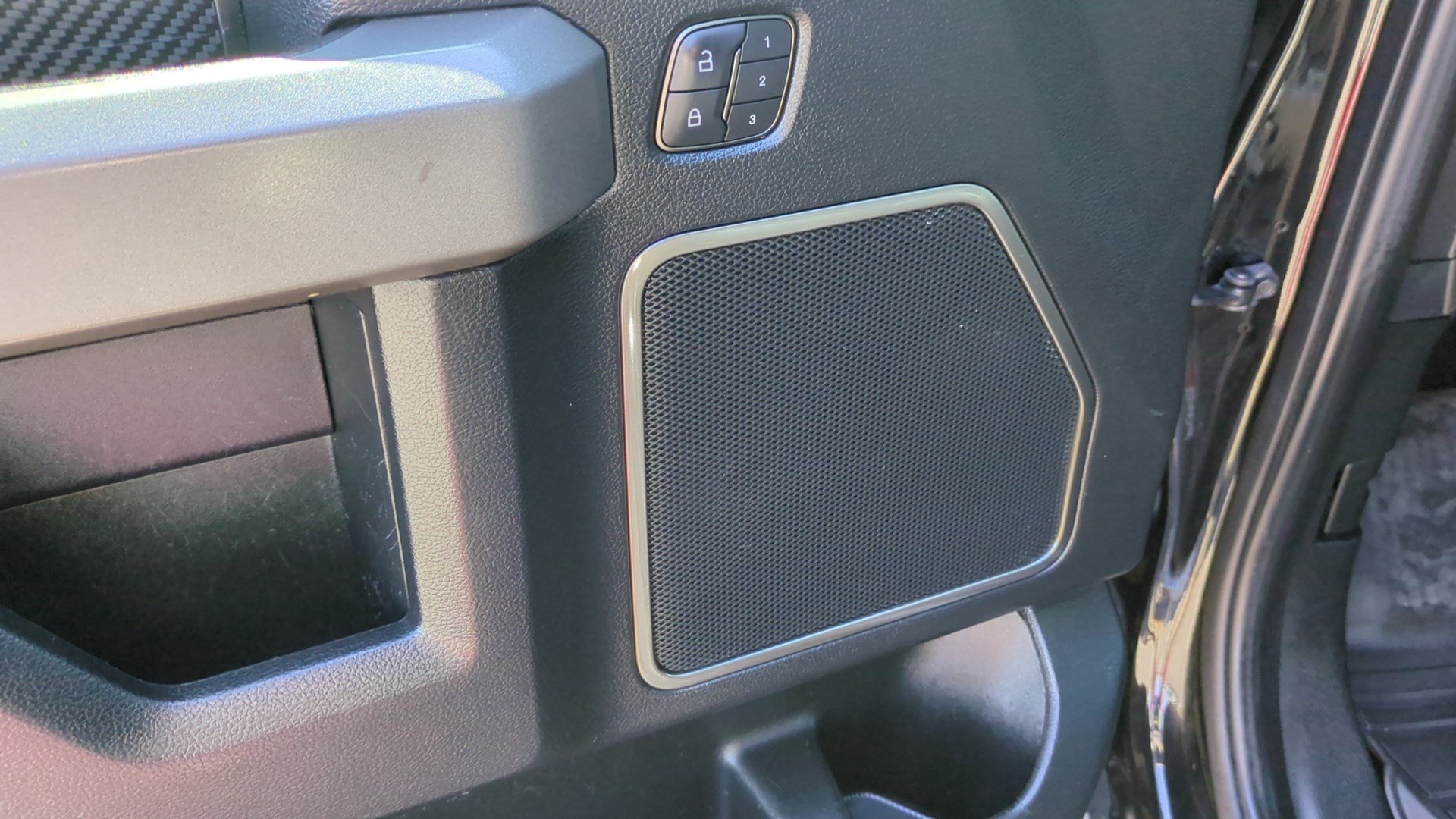 Used 2019 Ford F150 Raptor w/ Equipment Group 802A Luxury AWD/4WD image 12