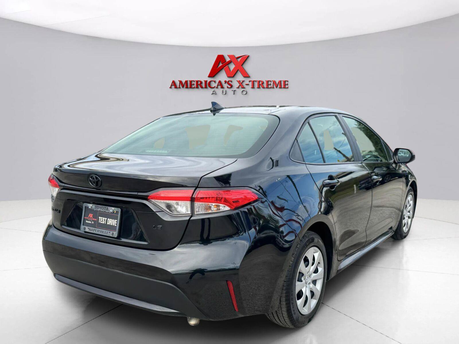 Used 2021 Toyota Corolla LE FWD image 5