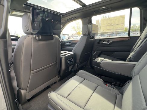 New 2026 GMC Yukon XL Denali w/ Denali Reserve Package image 9