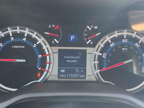 Used 2018 Toyota 4Runner Limited AWD/4WD image 21