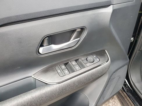 New 2026 Nissan Kicks SV image 15