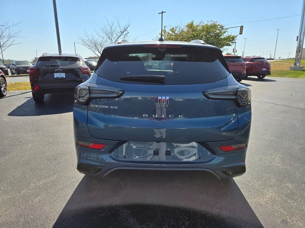 Used 2025 Buick Encore GX Avenir w/ Avenir Technology Package FWD image 4