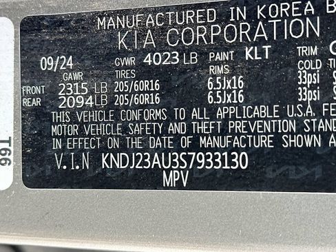 Used 2025 Kia Soul LX w/ LX Technology Package FWD image 31