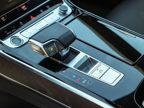 Used 2025 Audi A8 L 3.0T w/ Executive Package AWD/4WD image 18