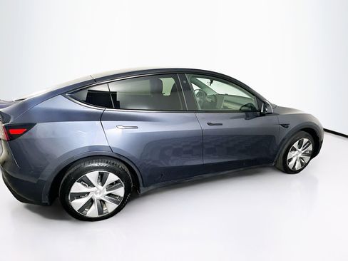 Used 2023 Tesla Model Y Long Range image 10