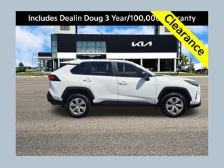 Used 2023 Toyota RAV4 LE AWD/4WD video 1