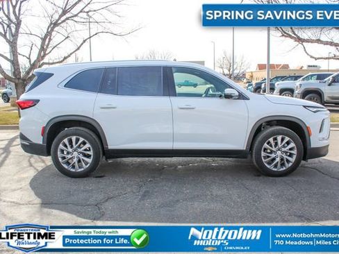 Used 2025 Buick Enclave Preferred AWD/4WD image 6