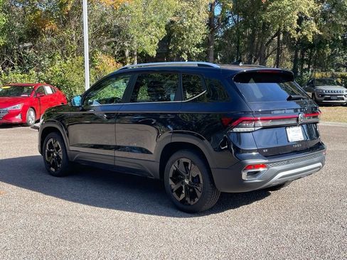 New 2026 Volkswagen Taos SE image 24