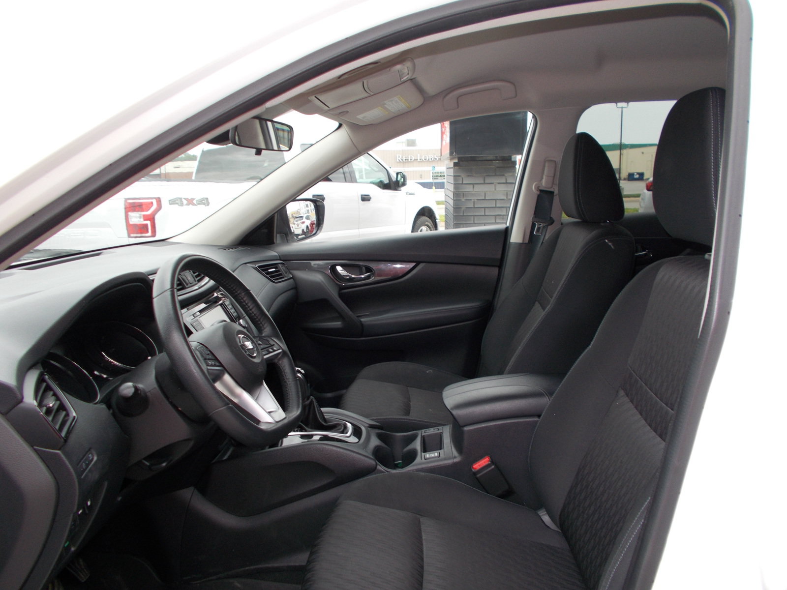Used 2020 Nissan Rogue SV AWD/4WD image 11