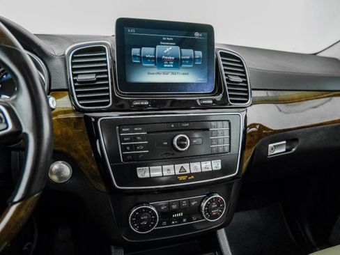 Used 2018 Mercedes-Benz GLS 450 4MATIC image 28