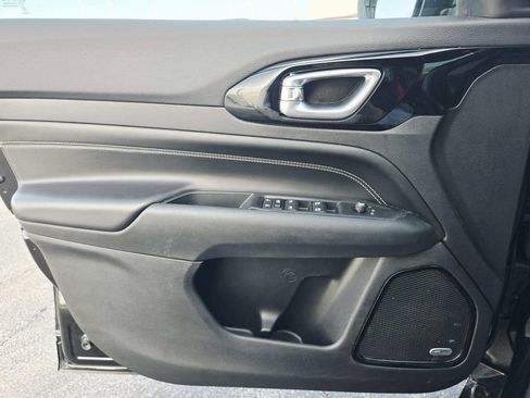 Used 2022 Jeep Compass High Altitude image 36