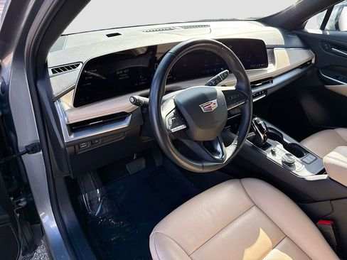 Certified 2025 Cadillac XT4 Premium Luxury image 16