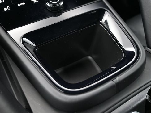 Certified 2025 Porsche Cayenne Turbo GT AWD/4WD image 20