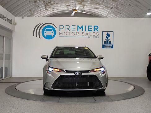 Used 2020 Toyota Corolla LE FWD image 25