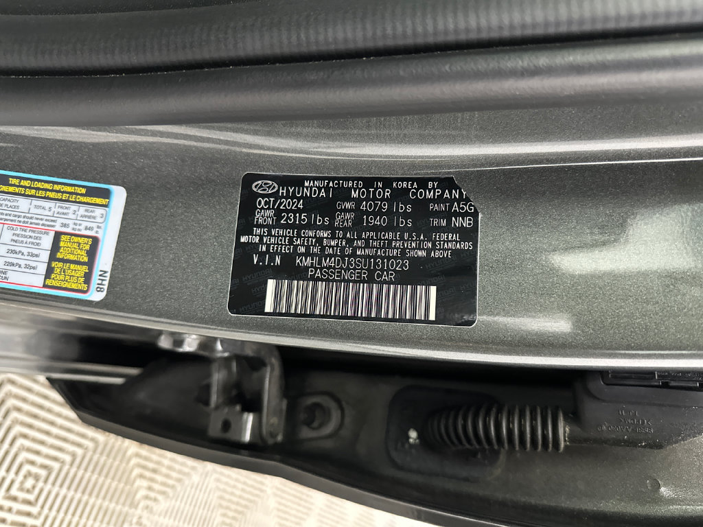 Used 2025 Hyundai Elantra SEL FWD image 27
