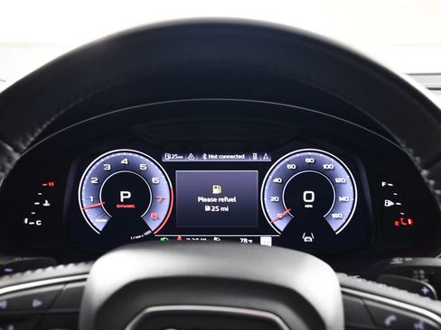 Used 2019 Audi Q8 Prestige w/ Luxury Package AWD/4WD image 31