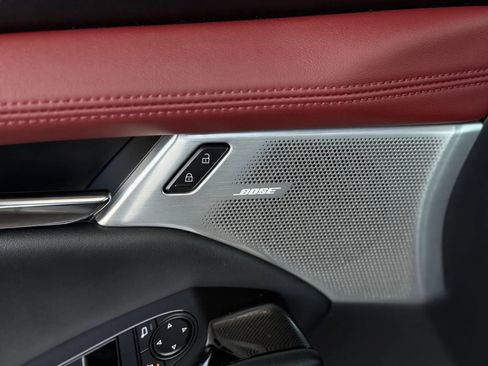 Used 2025 MAZDA MAZDA3 Hatchback w/Premium Plus Pkg image 28