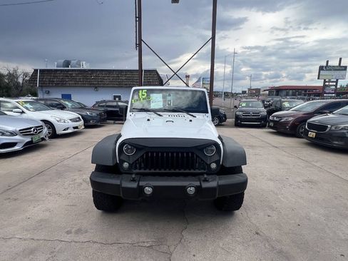 Used 2015 Jeep Wrangler Unlimited Sport w/ Quick Order Package 24S AWD/4WD image 2