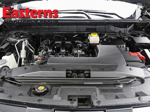 Used 2024 Nissan Pathfinder SV AWD/4WD image 7