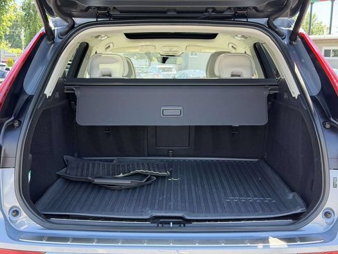 Used 2024 Volvo XC60 B5 Plus w/ Protection Package Premier AWD/4WD image 14