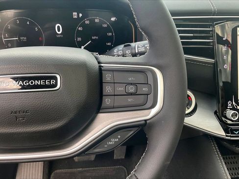 New 2026 Jeep Grand Wagoneer L Limited image 32