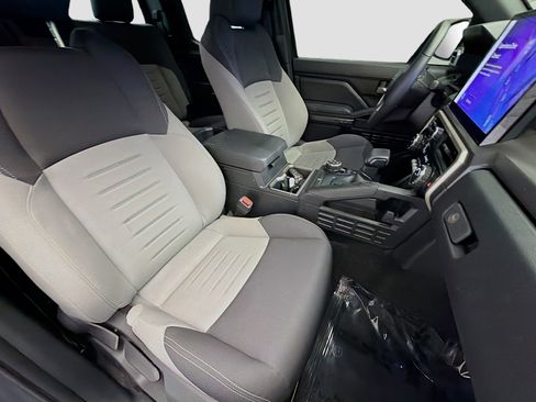 Used 2024 Toyota Tacoma TRD Off-Road AWD/4WD image 15