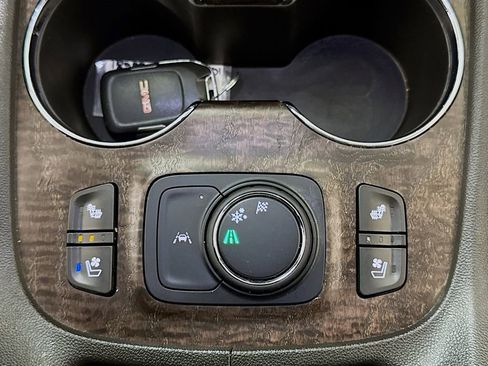 Used 2023 GMC Acadia Denali FWD image 19