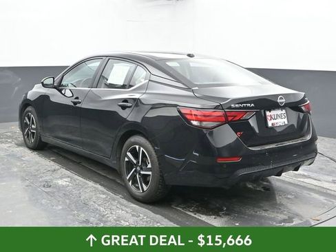 Used 2024 Nissan Sentra SV image 9