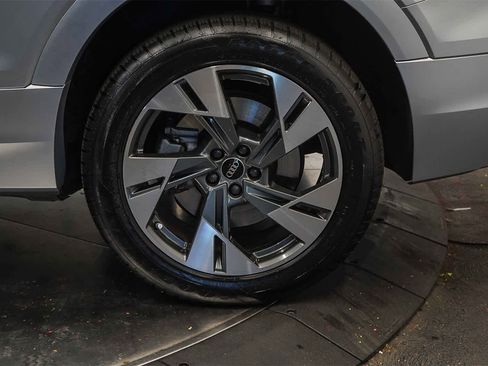 Used 2023 Audi e-tron Premium image 10