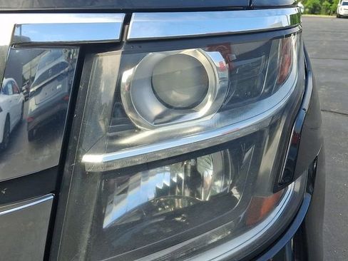 Used 2018 Chevrolet Suburban Premier AWD/4WD image 9