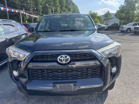 Used 2016 Toyota 4Runner SR5 Premium AWD/4WD image 2