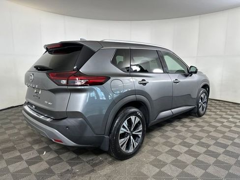 Used 2021 Nissan Rogue SV w/ Premium Package image 3