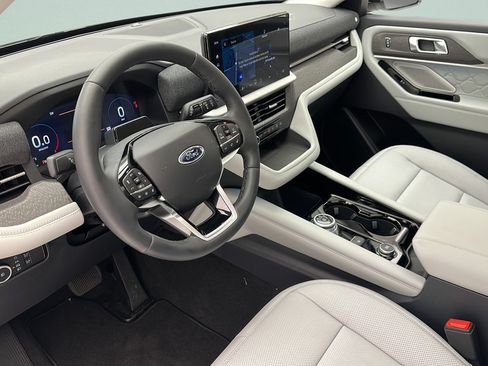New 2026 Ford Explorer Platinum w/ LUX Leather Package AWD/4WD image 12