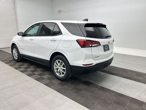 Certified 2023 Chevrolet Equinox LS w/ LS Convenience Package AWD/4WD image 3