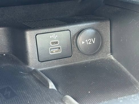 Used 2025 Ford Escape Platinum AWD/4WD image 46