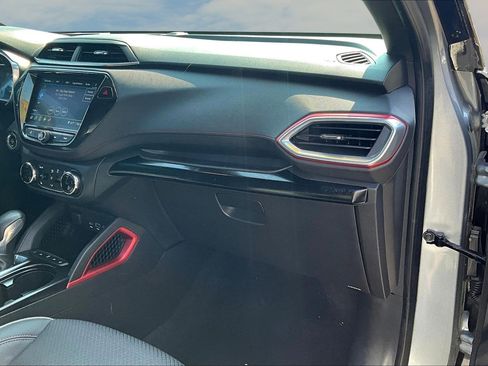 Used 2023 Chevrolet TrailBlazer RS w/ Convenience Package image 18