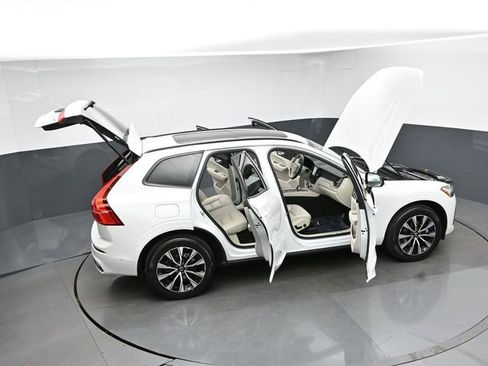 Used 2023 Volvo XC60 B5 Plus w/ Climate Package image 45