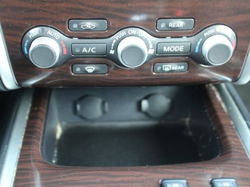 Used 2015 Nissan Pathfinder SL w/ Cargo Package image 41