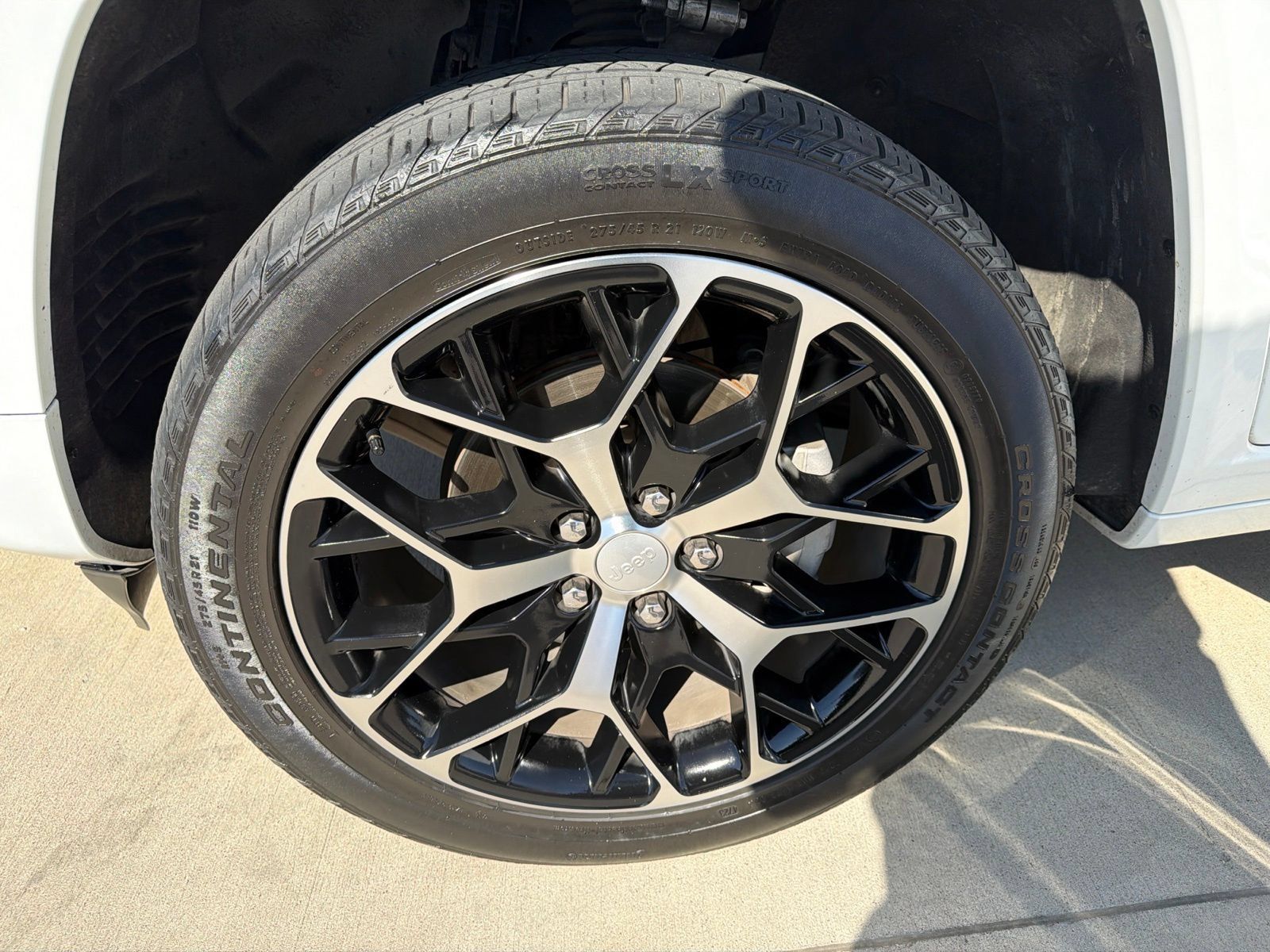 Used 2025 Jeep Grand Cherokee Summit AWD/4WD image 11