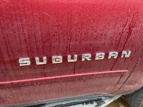 Used 2017 Chevrolet Suburban Premier RWD image 18