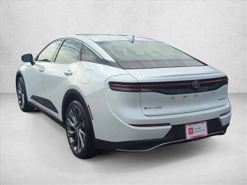 Certified 2025 Toyota Crown Limited image 8