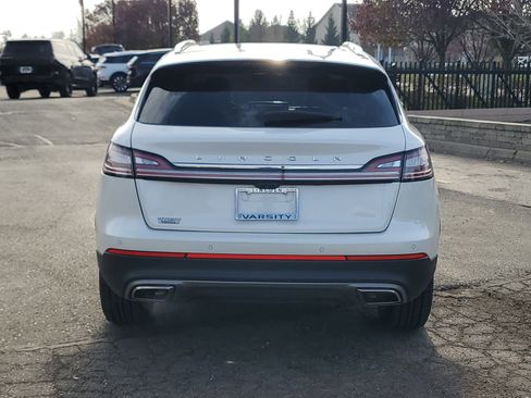 Certified 2022 Lincoln Nautilus Reserve w/ Equipment Group 201A image 5