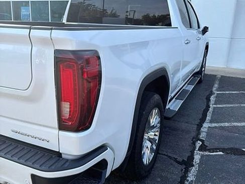 Used 2023 GMC Sierra 1500 Denali w/ Technology Package AWD/4WD image 4