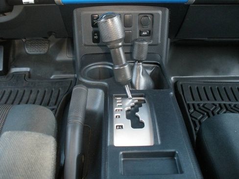 Used 2008 Toyota FJ Cruiser 4WD image 29