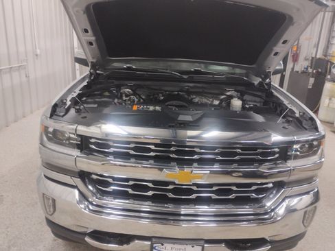 Used 2018 Chevrolet Silverado 1500 LTZ image 7