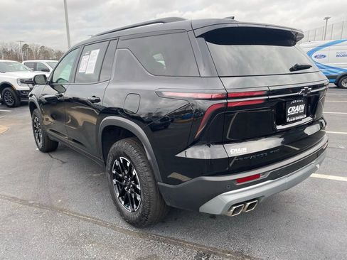 Used 2024 Chevrolet Traverse Z71 image 5